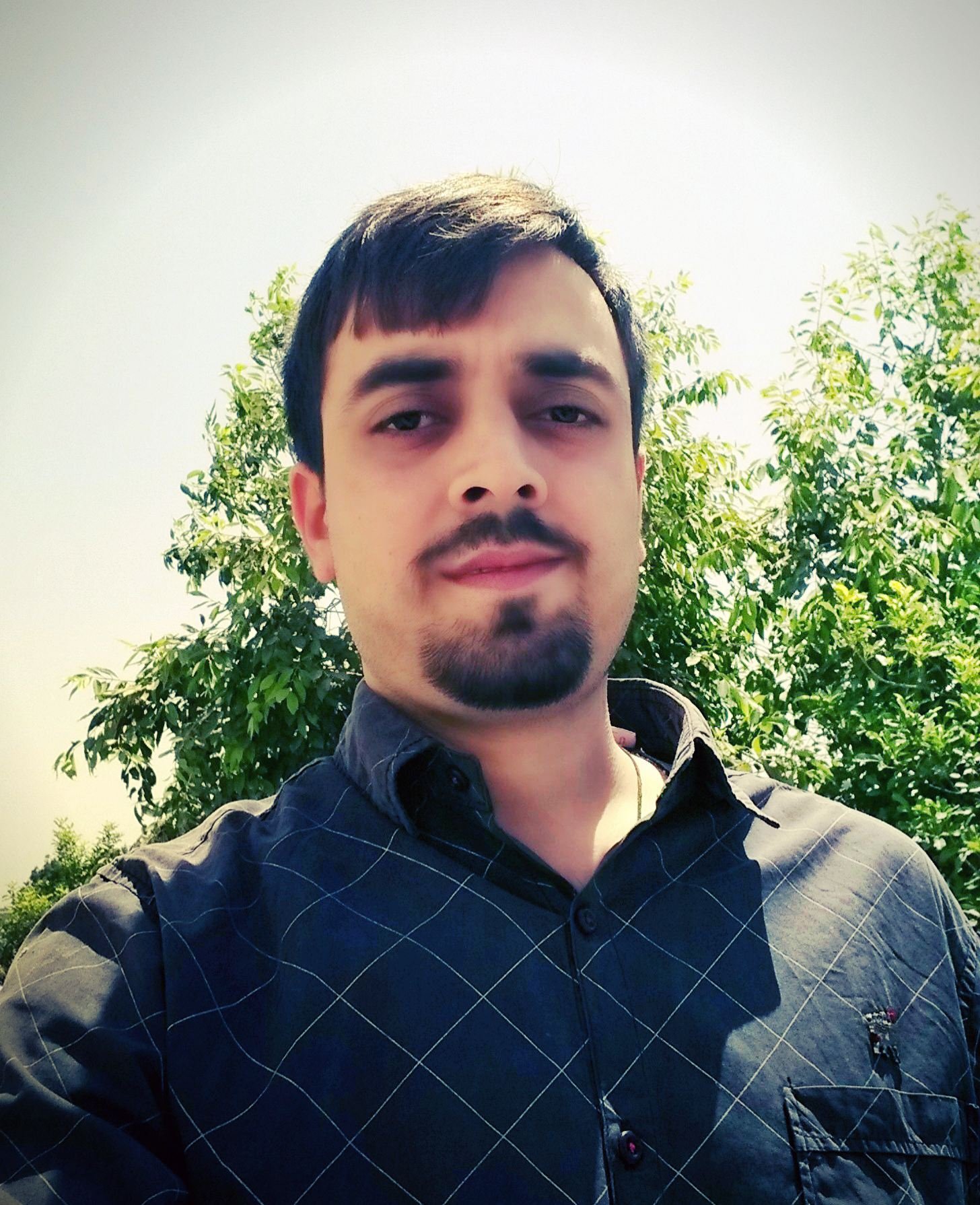 Tu karm kiye ja, fal ki chinta mat kar.
Indian!...🇮🇳 #Engineer #Business #Entrepreneur !
🙂🌱 | ♡ ॐ नमः शिवाय ♡