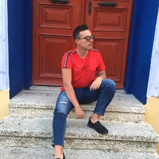 SonKalbliAdam's profile picture. Producer,#fingerstyle
Sokak Sesleri,
Gitar 🎸🎶🎼🎤🎵