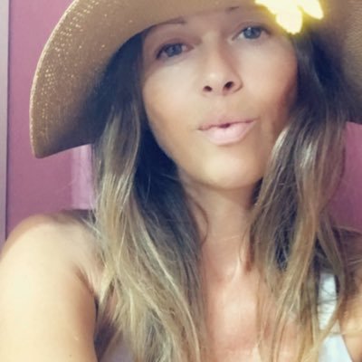 hulula71's profile picture. No soy especial pero soy Edición Limitada 😉 ✨100% actitud✨ Administradora de la Revista @TLC_Mag