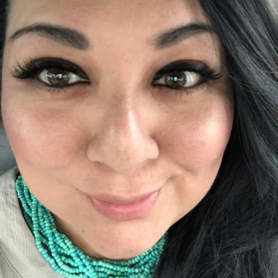 Mselsachavez's profile picture. Special Education 👩🏻‍🏫@LAMitchellFW. Bilingual Teacher🍎.Nerd🤓.Traveler✈️.Violinst🎼.Artist🎨.Poet✏️.Entomology Hobbyist🦋🐞.Lifelong Learner. #Bethechange