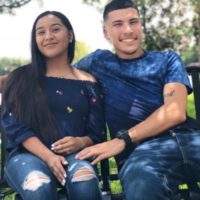 damienn98's profile picture. janet❤ 21