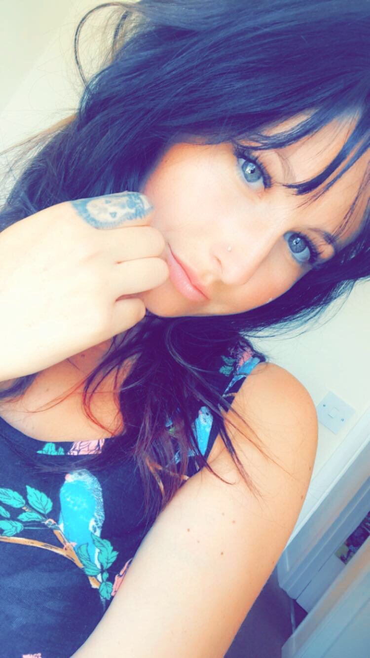 amy91_green's profile picture. 🏴󠁧󠁢󠁥󠁮󠁧󠁿 man utd♥️mum to my gorgeous boy👩‍👦♥️ love travelling abroad✈️  proud to work for the NHS 💙🌈