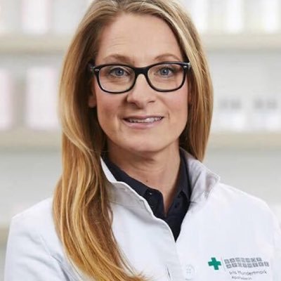 Apothekerin, die den Mut hat die Lehre der Homöopathie öffentlich in Frage zu stellen.