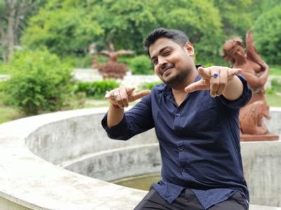 RishuBabul's profile picture. Find love in every small thing ☺️😊!!