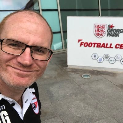 UEFA C @FA Coach, UEFA B Candidate. Head of Girls Academy at @FCRedwingEssex. Sessional Coach at @whufoundation. Parent coach who has taken it far too far! 😉