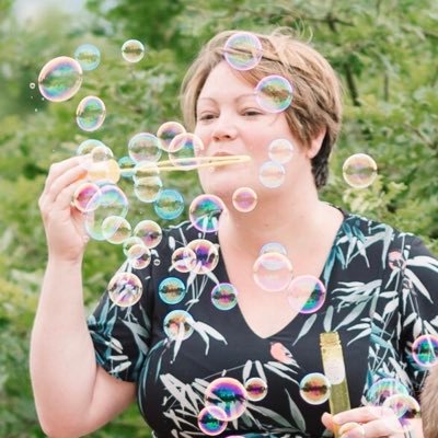 Mum of two, wife of one, gin lover, (actually it turns out, mostly Plymouth). She/her