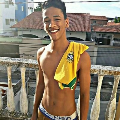 sargitáriono...❤️ Humildade em 1º lugar...🍃 Garanto sou Legal...😆🙃 E engraçado...😅