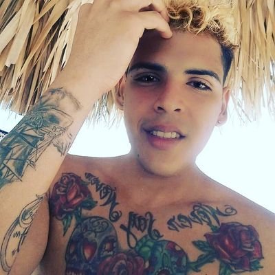 DouglasJ_11's profile picture. Romper las reglas no es malo solo depende con quien las rompas...