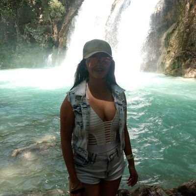 _YeraldinUgarte's profile picture. 