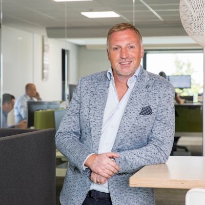 Eigenaar GEBA Trans | Logistiek expert | getrouwd met Angela | 2 tienerdochters Shauni en Quinni | wielrennen | voetbal | boksen | @KidzBase