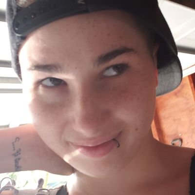 Hello my name is now Mickey I'm a non binary human that uses They/Them pronouns and I ocationally do youtube things cause I wanna 😁✌
