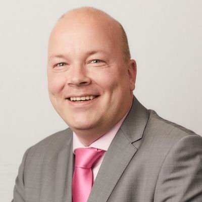 hphakvoort's profile picture. Christen, getrouwd, trotse papa, eigenaar Administratiekantoor Hakvoort, sociaal, lekker eten is altijd goed, relativeert lastige zaken graag met een knipoog.