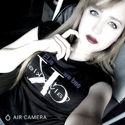 Lara_rahbanii's profile picture. Nous vivrons honorablement☝