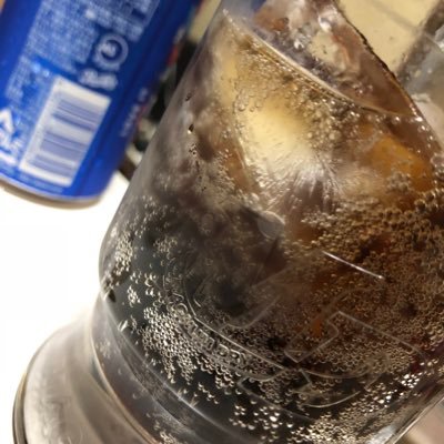 コーラが好きな高校生(バカだから定時制)趣味垢として使っていきます。日常のイライラや思ったことをラインの既読感覚でツイートしていきます。愚痴がもろもろ…