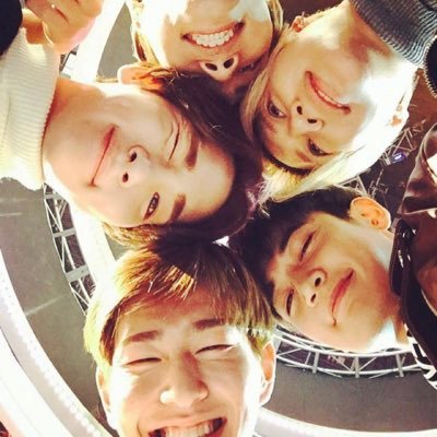 SHINeeが大好きです🧡 5人のわちゃわちゃは世界平和🥺💎 今年も変わらず推しまくります！！