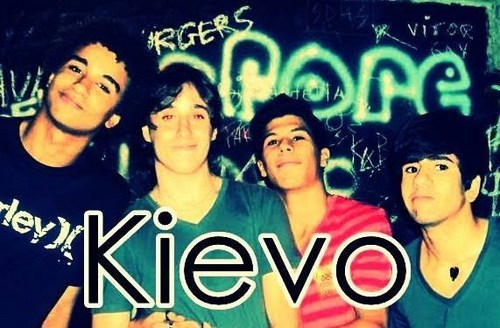 FCO KIEVO 
VAMOS FAZER ESSA FAMILIA CRESCER GALERA