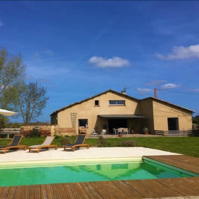 luxury holiday home in the Tarn et Garonne countryside between Lavit and Beaumont de Lomagne. sleeps 8.