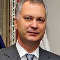 richard74551003's profile picture. 