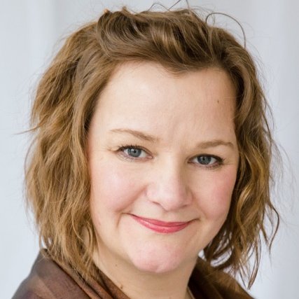 Coach & Project Manager for creative female entrepreneurs. I'm also an artist, writer, Mum of 2 & a heart-centred entrepreneur.