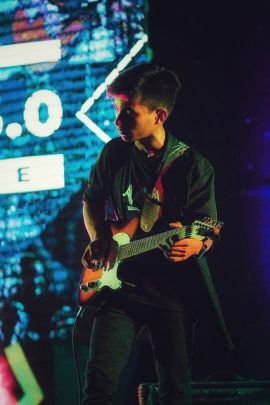 BatangRomel's profile picture. I'm an electrical engineer , passionate in music and arts , I enjoy playing with my instruments and express everything through my painting.