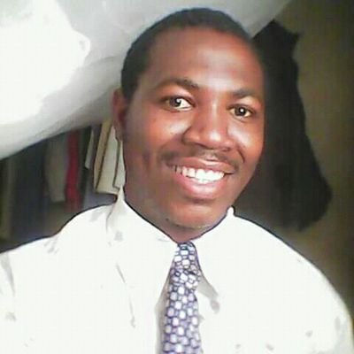 RobertNgambi12's profile picture. I like a person who like to advise others 👥👬✍