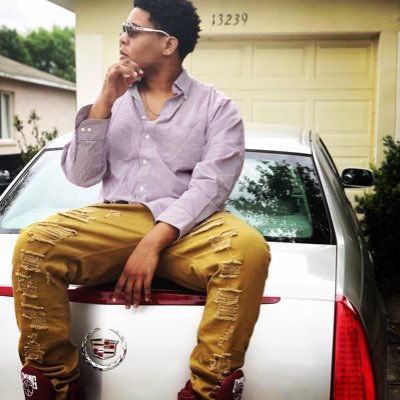 r&b singer / 2k19 Grind-(sg) pure shotcreator / @yetis2k / All About The Loot 💰🤑