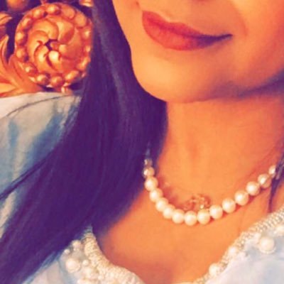 Mshmoo5i's profile picture. ملكة أبريل 👑                                           خريجة قانون                                    محامية و لكني لا أمارس المهنه