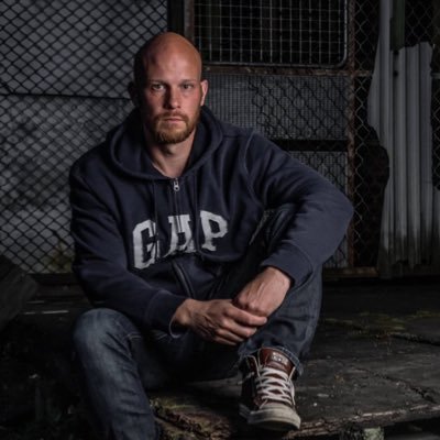 tomikoykka's profile picture. Dam dam da da di dum.