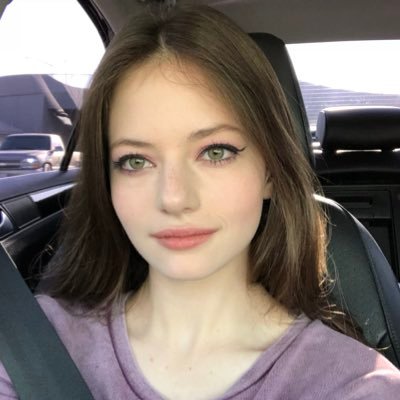 The Official Twitter Page For Mackenzie Foy https://t.co/PM3JxOBH4W