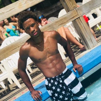 trayjay9's profile picture. I'm gool and shii 🔥🤙... Don't like fake people😒...