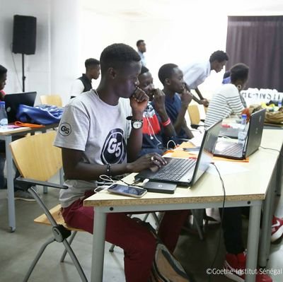 CamaraDansokho's profile picture. Mamadou C. Dansokho, jeune entrepreneur et co-fondateur de SenDaara et SeneHealth.👍🔥👊💪