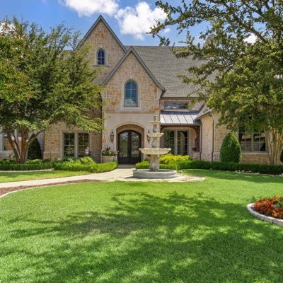 Serving real estate needs in DFW by giving you our Home Team Advantage.