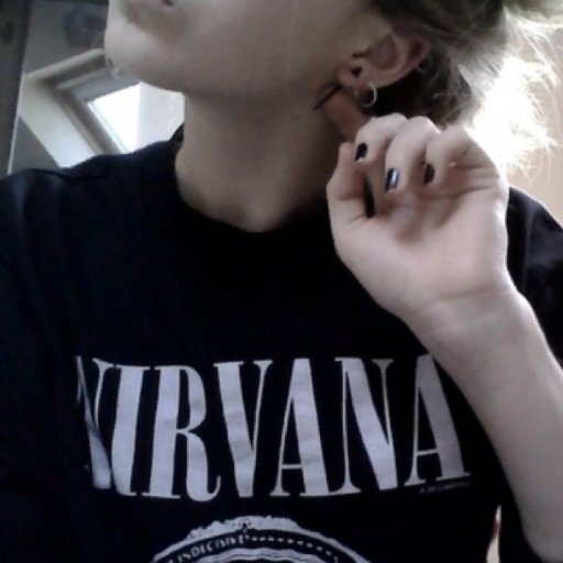 Заходите, я буду очень рада вам😉Здесь статусы про любовь❤️, грусть😞 , обиду , чувства💔
А так же, я занимаюсь рисованием, поэтому буду выкладывать свои рисунки🌈