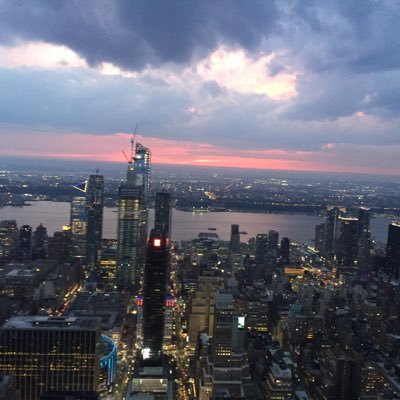 fabomendez's profile picture. Tecnología Política Viajes