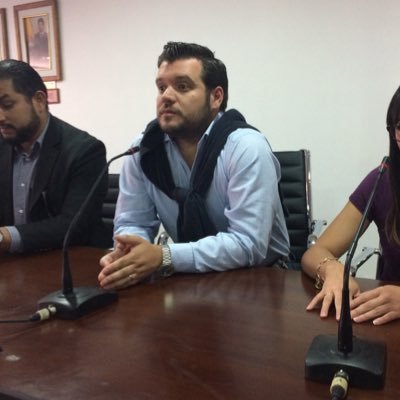 santiag93896651's profile picture. "Solos podemos hacer muy poco; unidos podemos hacer mucho"