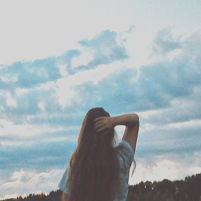 Любительница красивых ручек и ежедневников📓📒🖊
И книг📚💖