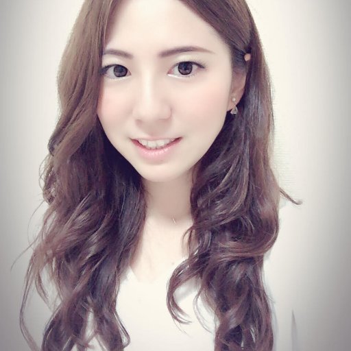デザイン集客コンサルタント/グラフィックデザイナー/デザイン講師/❤️:「 かわいい * シンプル * オシャレ 」を中心にマルチに更新中 🐇🍀ゆるく自由に投稿していきます!🐖🌟お仕事依頼はDMにて📩