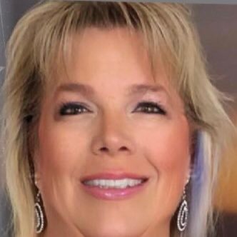👨👩👧👦Wife & Mom of 3 (2 Special Needs) ✝️Believer 💄Beauty Guide ☕️Coffee Lover 😊Love Making Others Smile