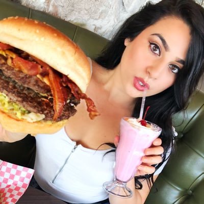 Influencer & Brand Partnerships Wiz. Food Porn Addict. Los Angeles First Date Guide 👉🏼 @firstdateguide on IG & verified on @tiktok_us. Let's talk food biz 💫
