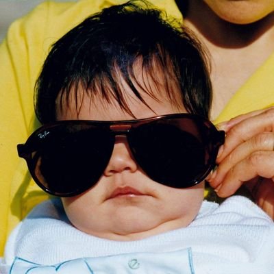 Artista incomprendida, izquierdista pedante, crítica destructiva. Mis amigos se quejan porque me gusta discutir y me han castigado a Twitter.