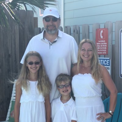 jennieedge2's profile picture. 