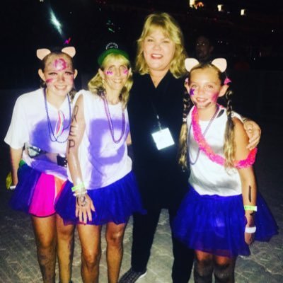 Taylor fan 4 life. Rep tour 6x with my daughters! Eras tour on Moms Day Phili 23 amazing !Hope 1 day I can meet u. TS u r šµ is an inspiration to me!!š1ļøā£3ļøā£