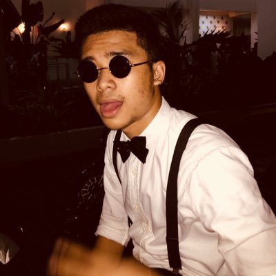 UnderBelow25's profile picture. Young fella chasing his dreams ✨🔥💯