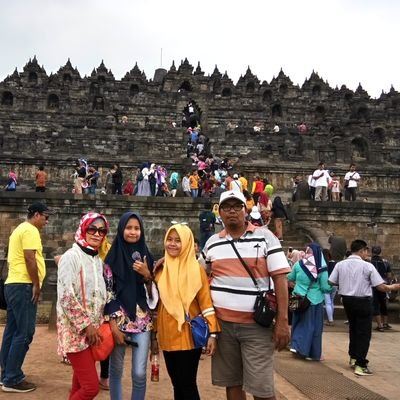 selagi masih bisa rental mobil knp musti beli... 😀👍