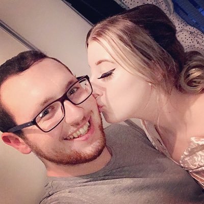 L_a_u_r_e_n_W's profile picture. 19. Second year MMU Teaching Student.