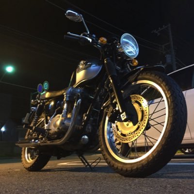 21歳。17で中型、20で大型取得🤗                           w650で神奈川出没します！                          キャンプ、ロングツー大すこ