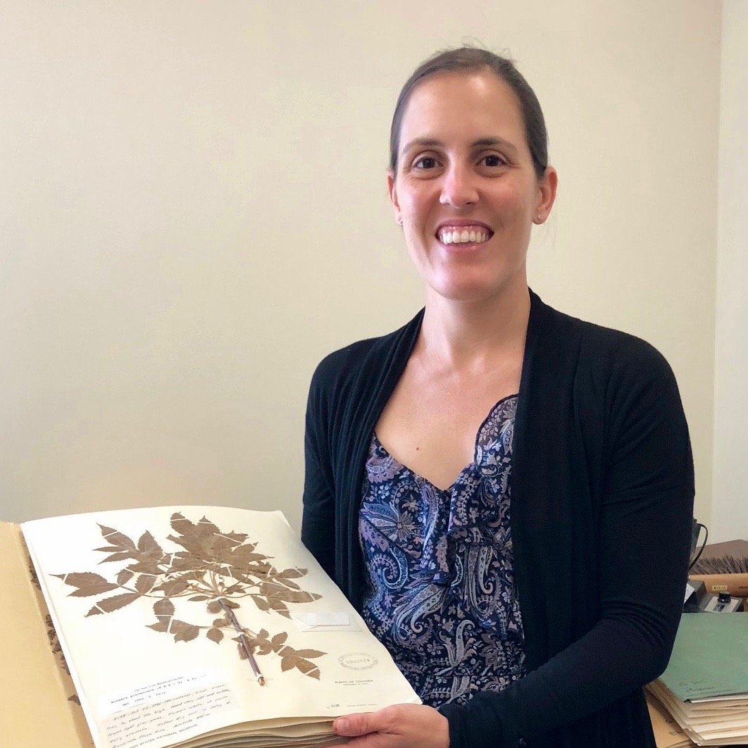 Botanist, evolutionary biologist, phylogeneticist, and PhD candidate studying #PaloSanto in the tropical dry forest  #IAmABotanist #academicmama