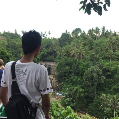 Tak ada yάπĝ abadi, usah kau menangisi hari kemarin, nikmati dunia walo tak seindah khayangan 👼😇 | ig: ucup_siboy