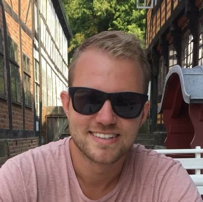 Løpende pappa og lærer på vei mot sub-3 maraton. Fotball- og idrettsnerd. Fysisk aktivitet og folkehelse.