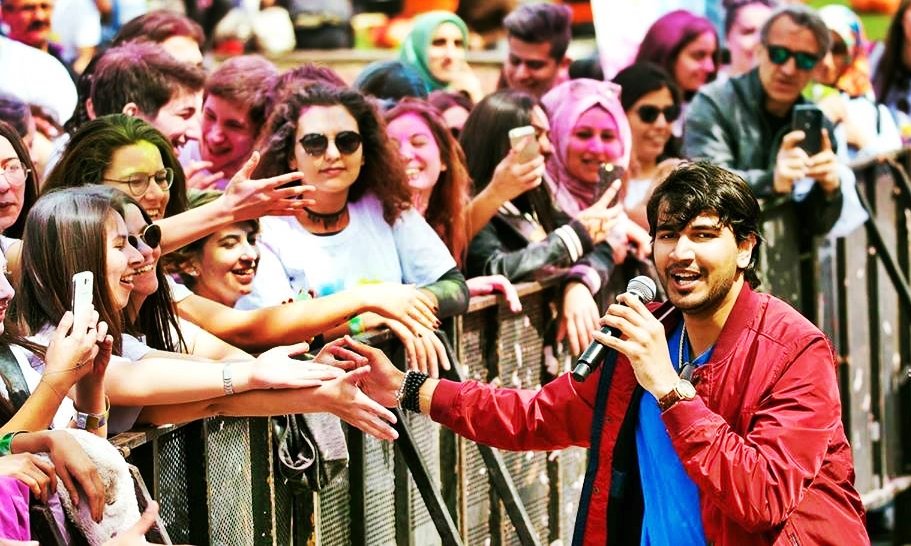 Firdous Ali Feroz also known as Feddy Fap.
Actor/Model/Host, Singer-Rapper-Lyricist-Composer-Drummer-Artist.
Booking & Details, +92 315 3234871